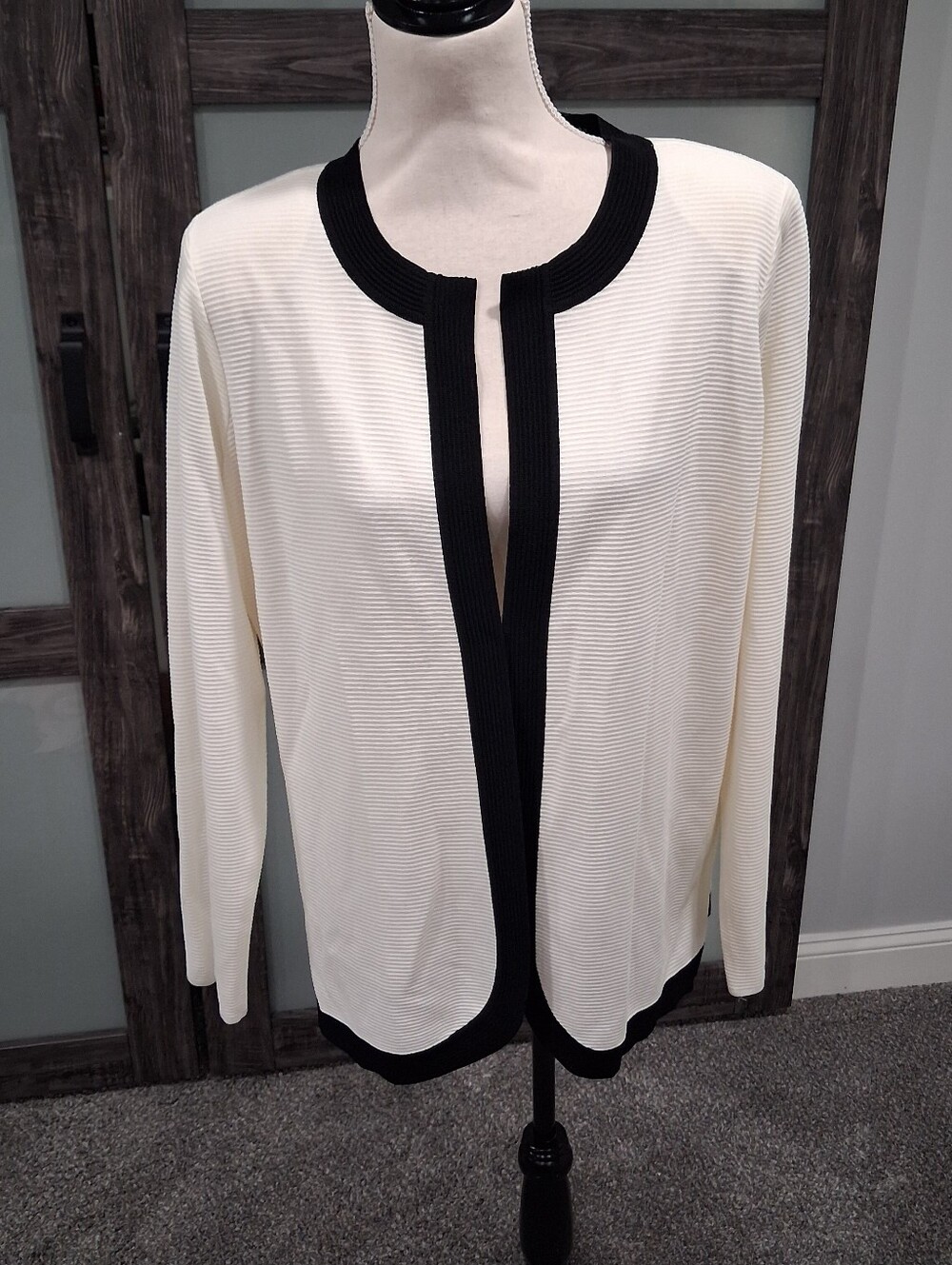 Exclusively Misook Cream/ivory With Black Trim Long Sleeve Open Jacket Size L